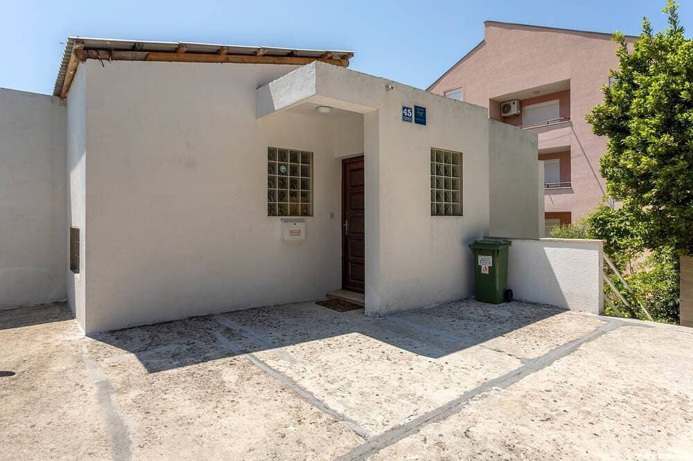 Foto 7 von 13: Studio Appartement mit Balkon und Meerblick Baska Voda, Makarska