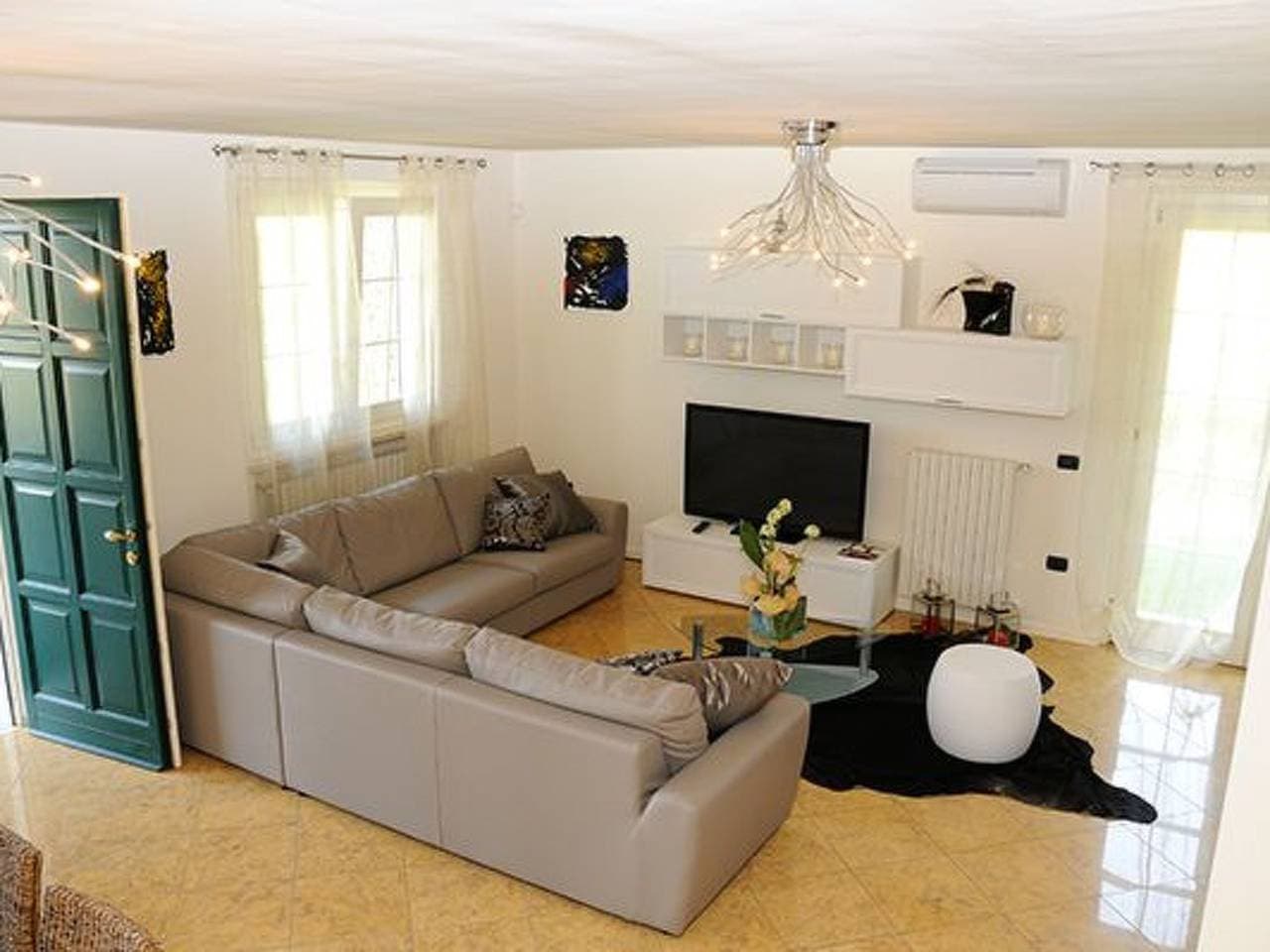 Foto 4 von 31: Ferienvilla 'Villa Panoramica