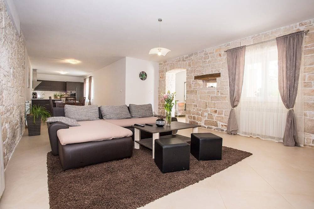 Foto 13 von 30: Wunderschöne Villa mit Schwimmbad, Grill, WIfi, kostenloses WLAN