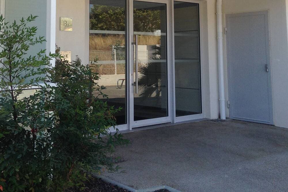 Foto 11 von 30: Neue Luxuswohnung mit Meerblick, Pool, Garage und Stränden 200m