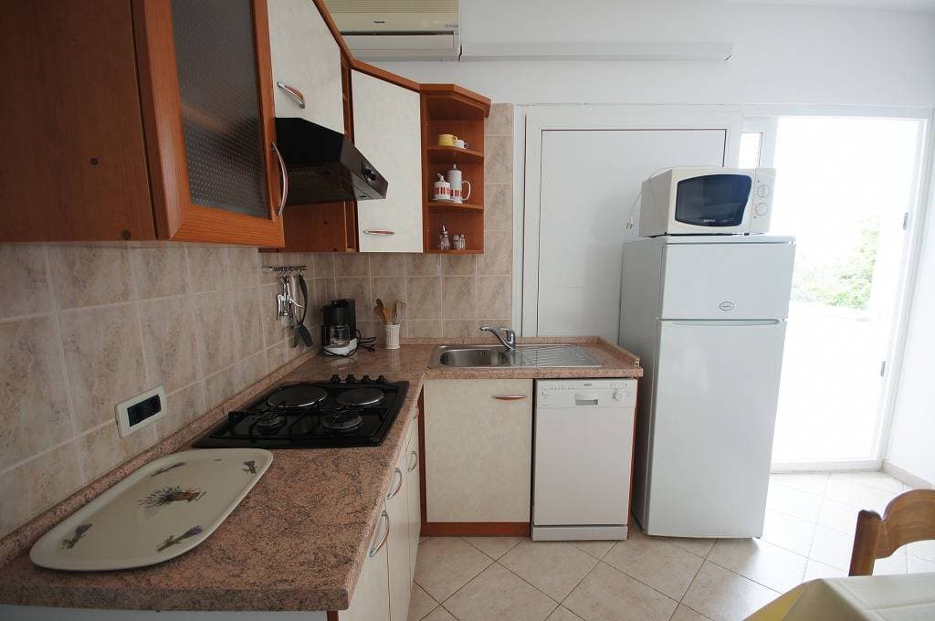 Foto 9 von 32: Ferienwohnung in Stara Novalja mit Meerblick, Loggia, Klimaanlage, W-Lan (183-2)