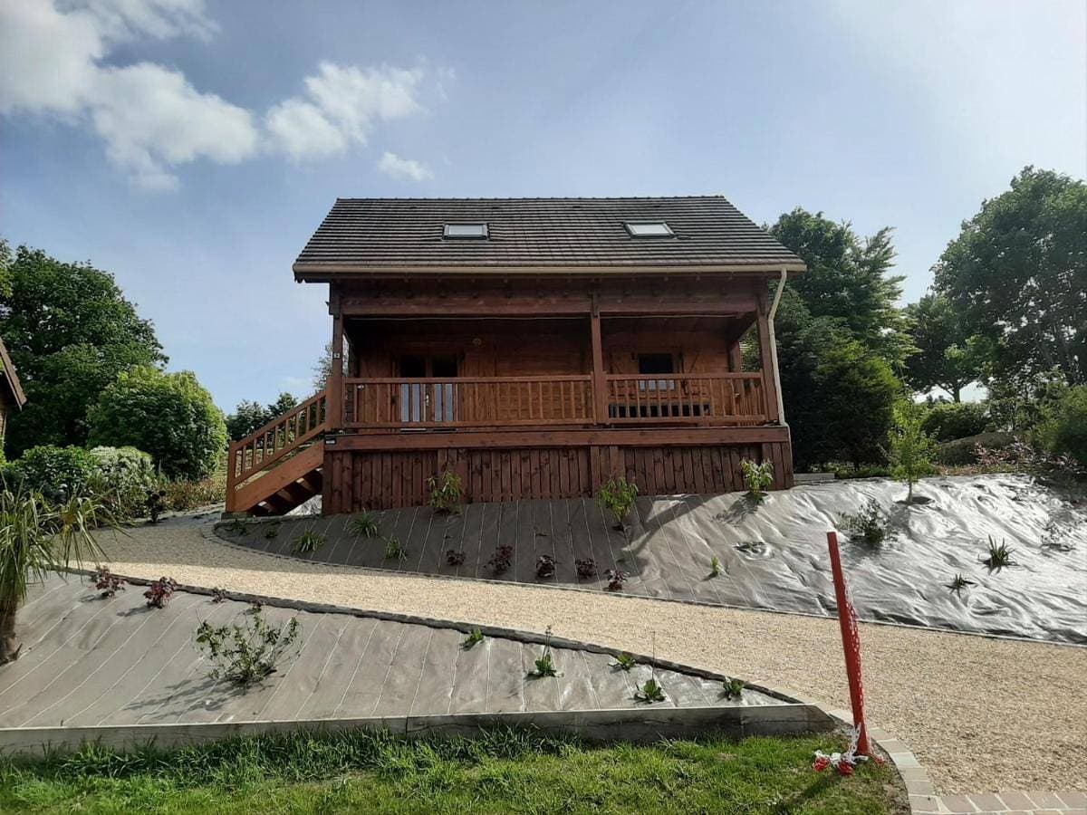 SUPERBE CHALET AVEC PISCINE CHAUFFEE Juillet et Aout 1