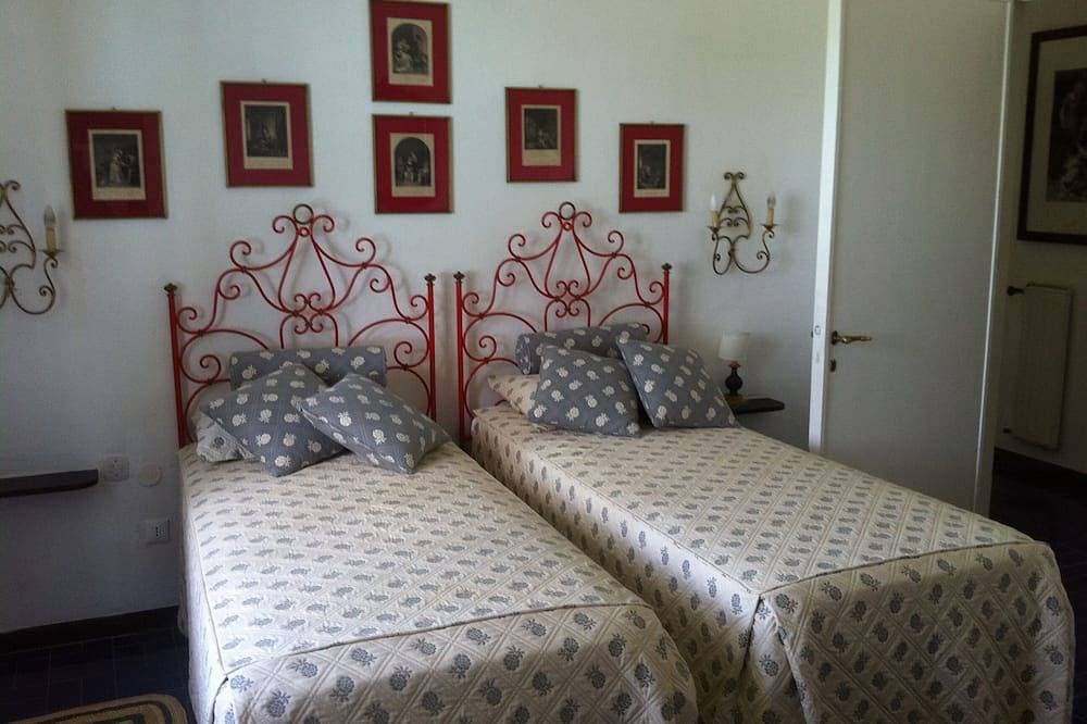 Foto 3 von 30: Luxusvilla in Tellaro, in einem Kontext von wunderschöner Schönheit, direkt am Meer.