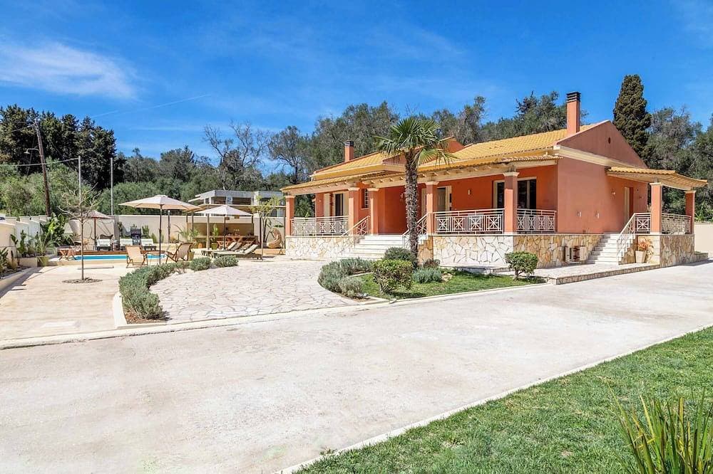Foto 8 von 30: Villa Loukiana - Drei Schlafzimmer Villa, Schläft 7