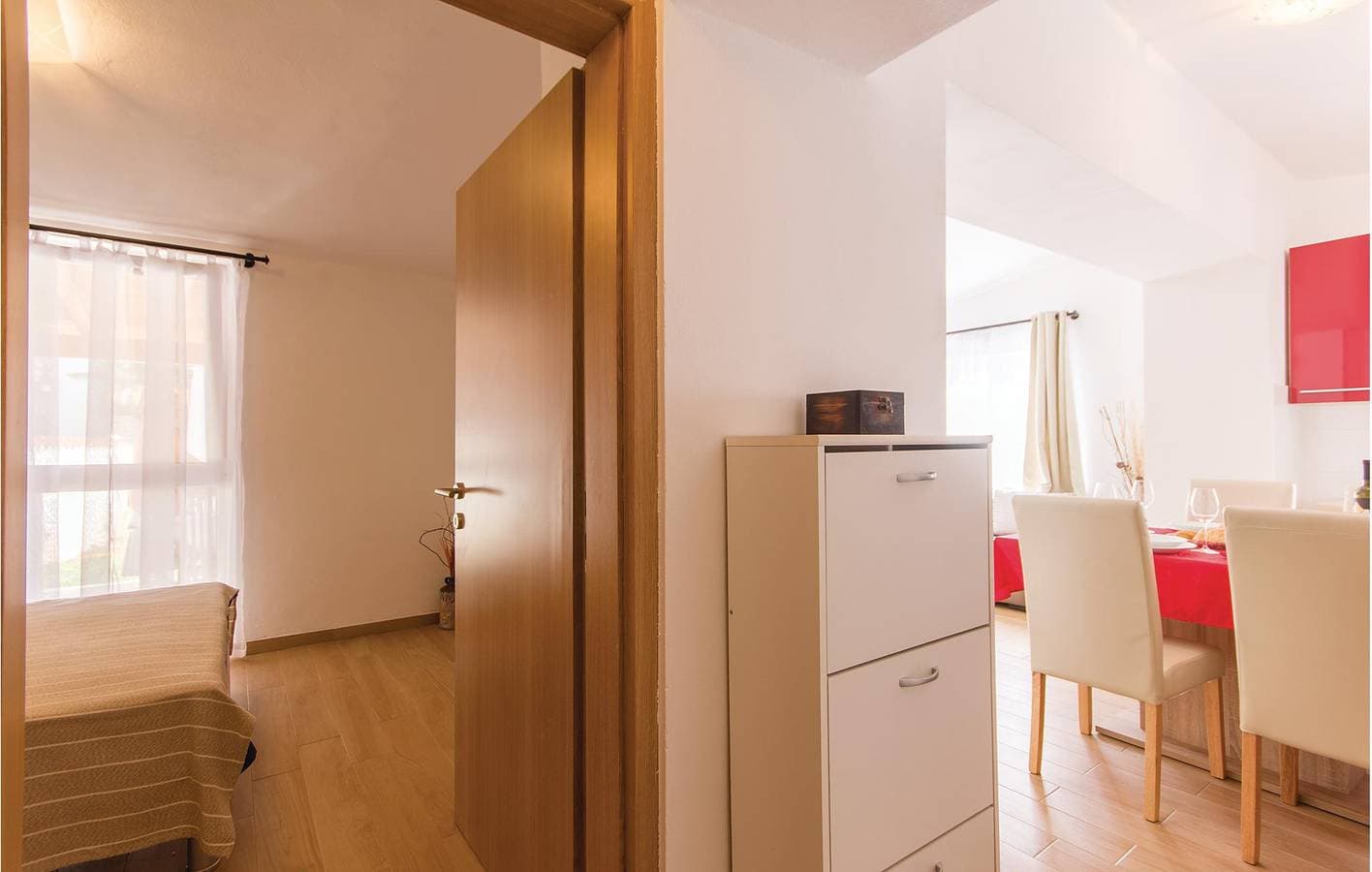 Foto 12 von 22: Charmantes Apartment mit Pool, WLAN und Terrasse – 2,5 km vom Stadtzentrum entfernt