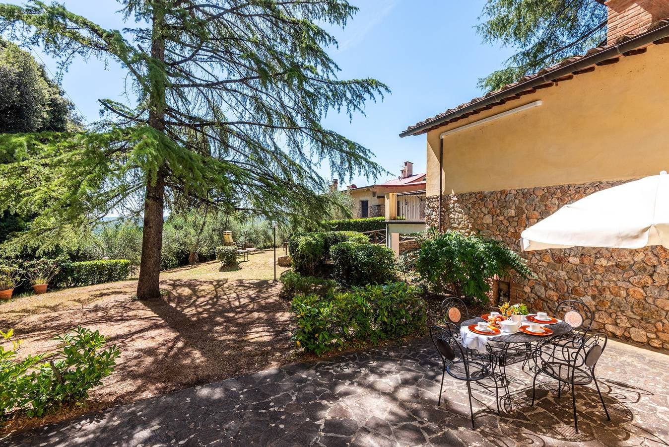 Foto 3 von 34: Ferienhaus in Villa I Cedri im Park mit Pool, nur 10 Min. von Siena entfernt