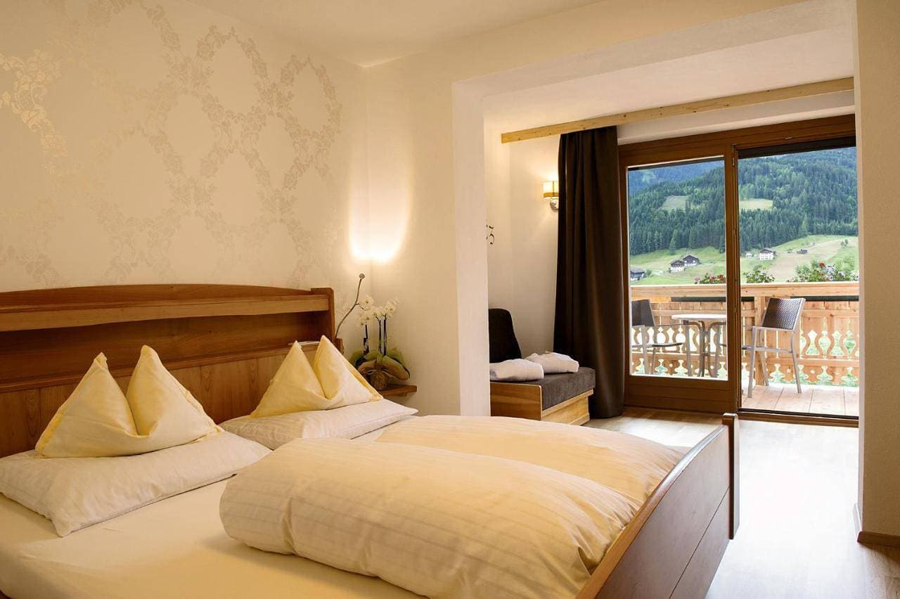 Foto 9 von 12: Double Room with Balcony