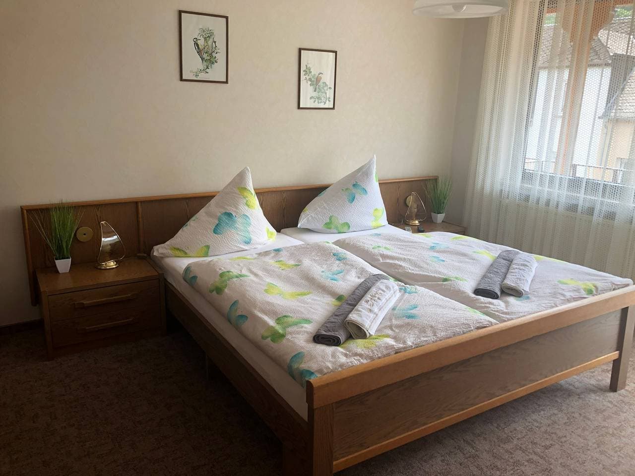 Foto 13 von 35: Zimmer 1 im 1. Og' Weinberg Anna, mit Gemeinschaftsgarten, Balkon und WLAN, sowie Gemeinschaftsküche
