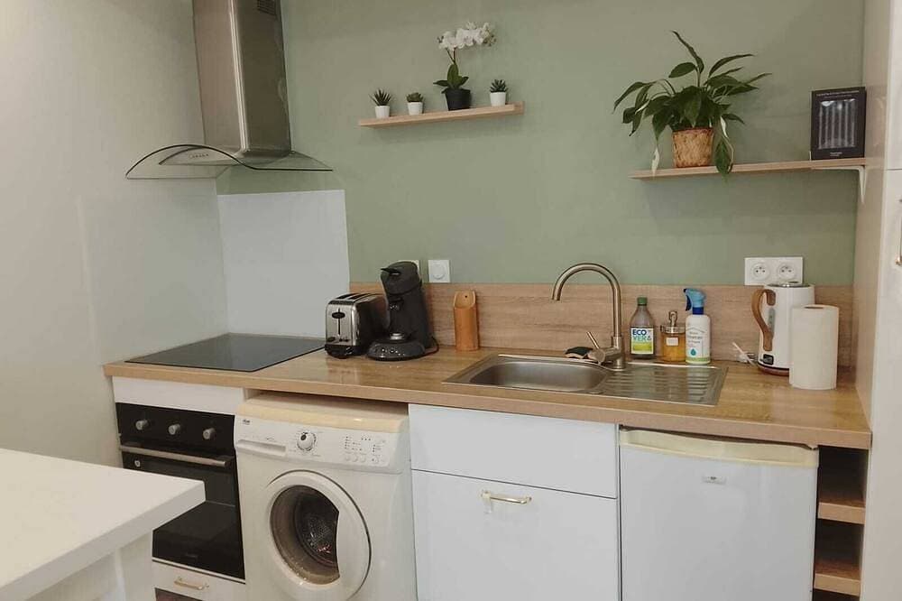 Foto 11 von 18: 2-Bedroom Apartment \"Nid Serein,\" with a garden, parking, everything within walking distance, near downtown, the harbor, and the beach