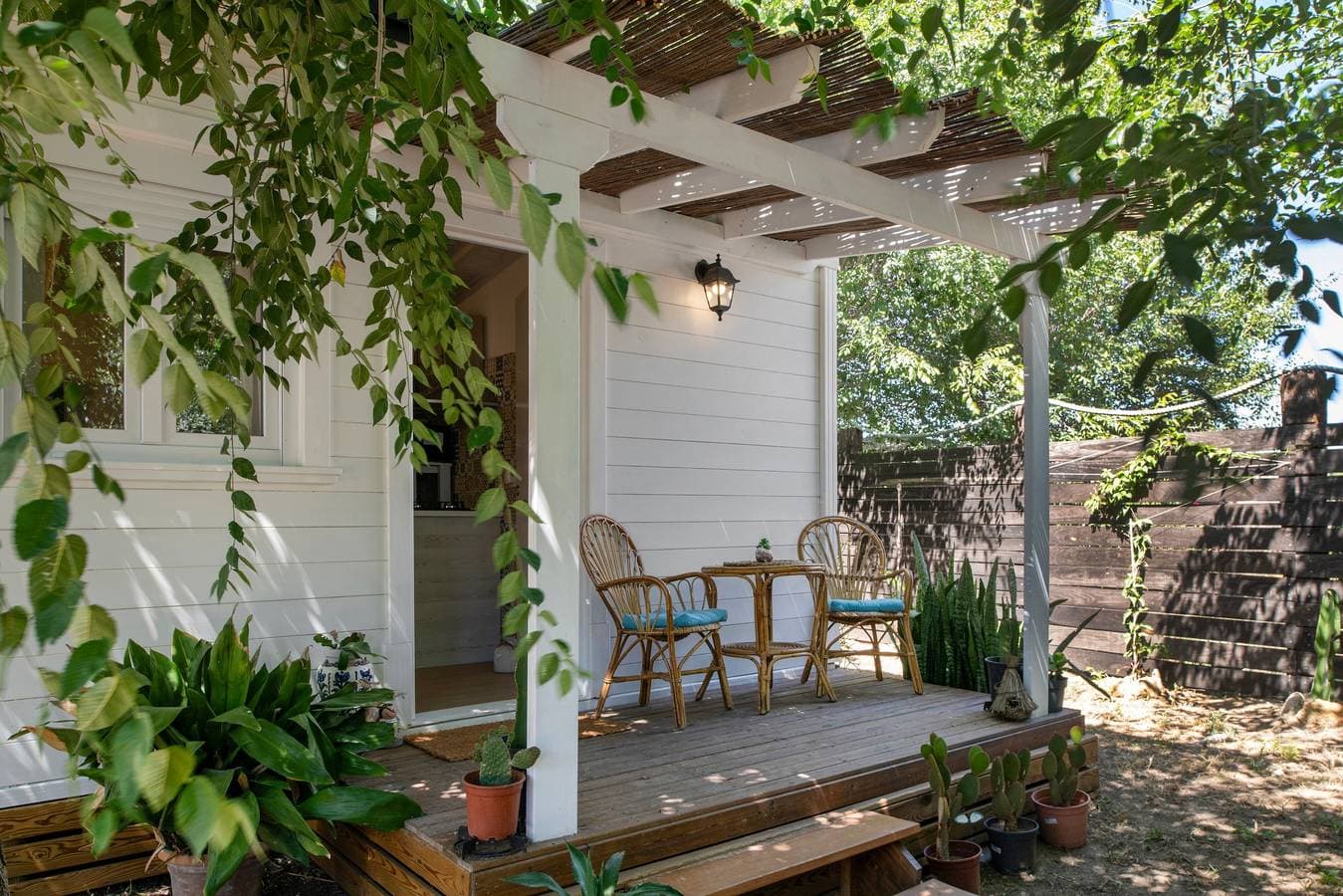 Foto 2 von 23: Ferienhaus 'Tiny House La Loma' mit privater Terrasse und eigenem Garten