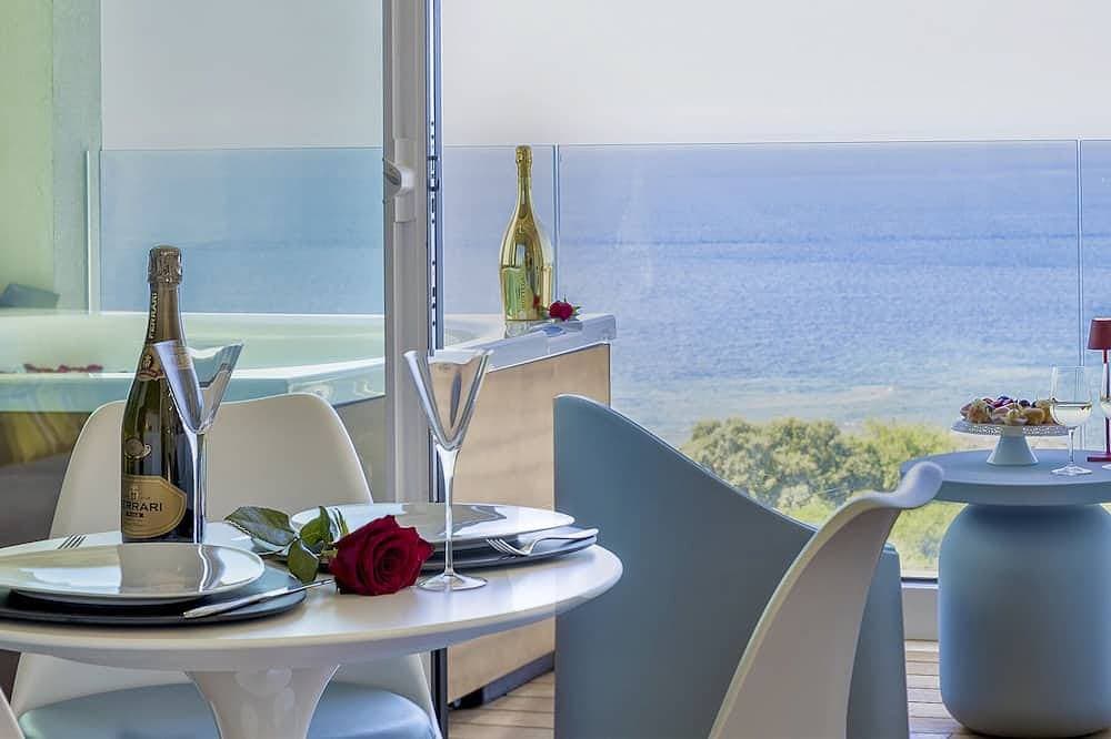 Foto 13 von 30: ClickSardinien Amare Penthouse mit Whirlpool auf Terrasse am Meer