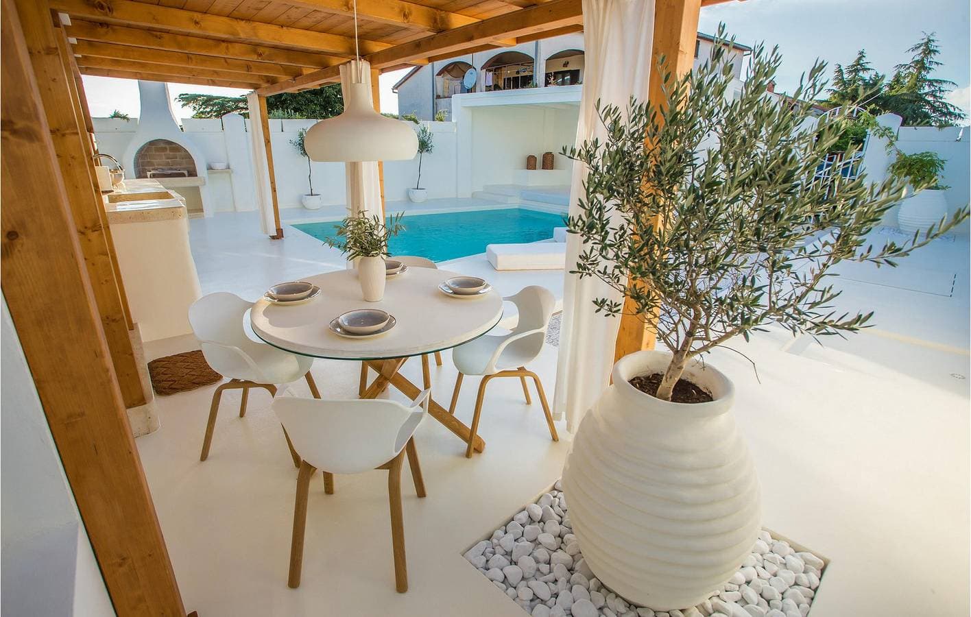 Foto 4 von 24: Gemütliche 2-Zimmer-Wohnung mit Pool, WLAN und Terrasse in Kadumi