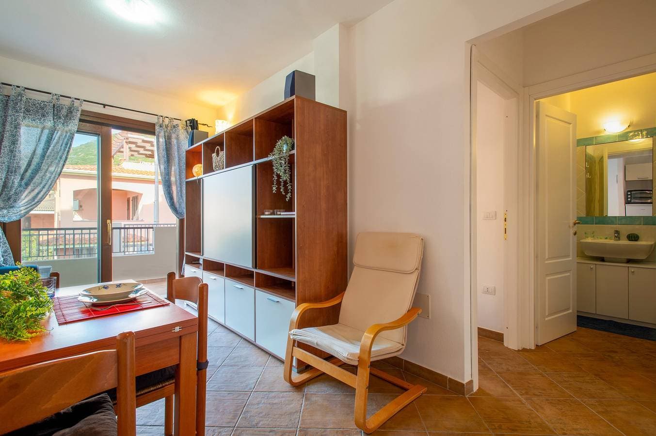 Foto 7 von 26: Ferienwohnung 'Gio's' mit Gemeinschaftspool, privatem Garten und Klimaanlage