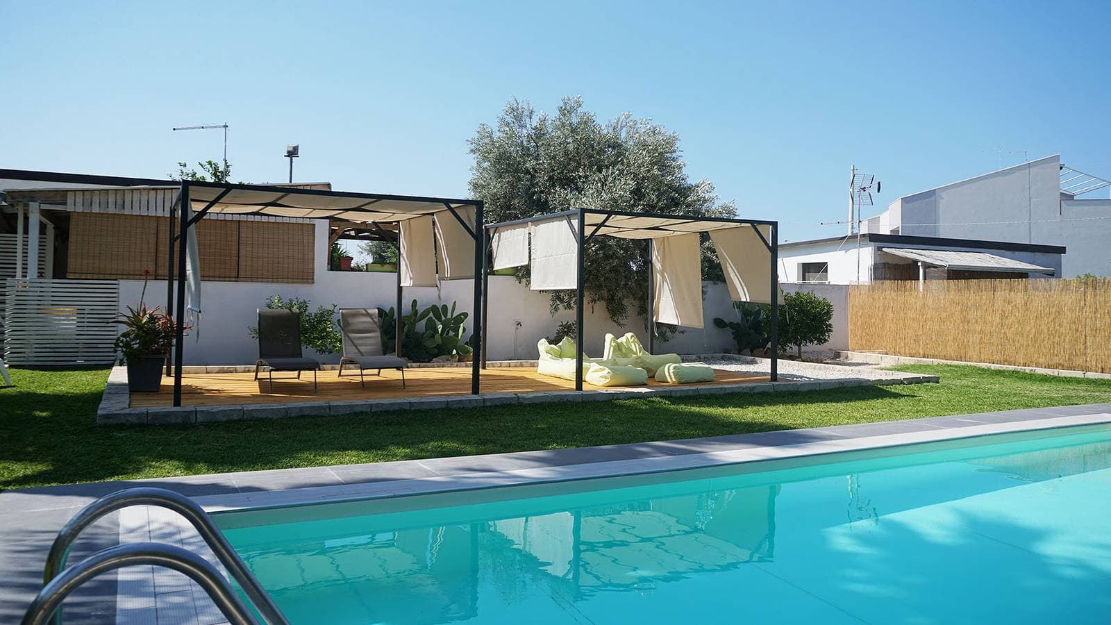 Foto 6 von 21: Dependance in Villa con piscina - Ibr