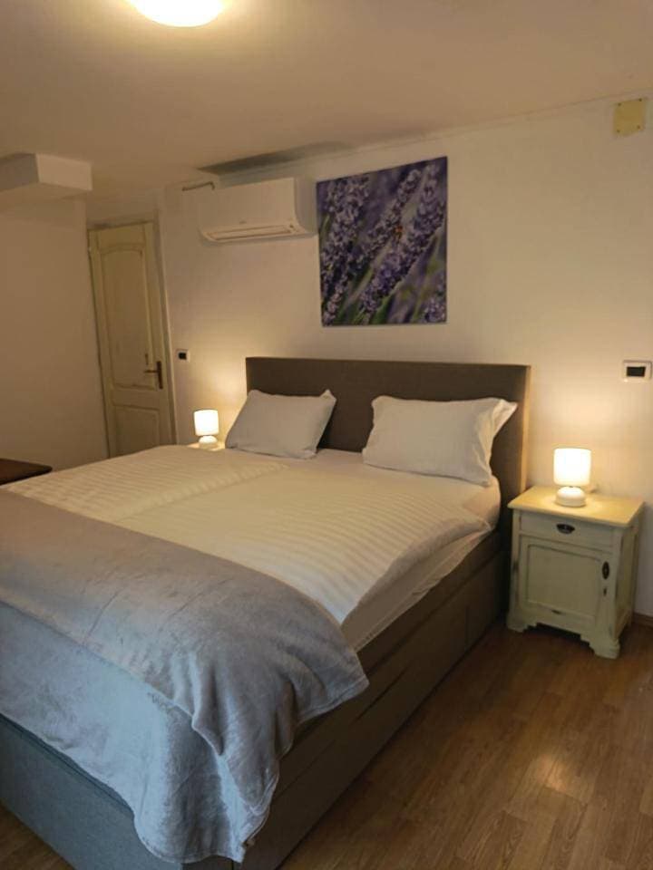 Foto 10 von 20: Double Room with Private Bathroom