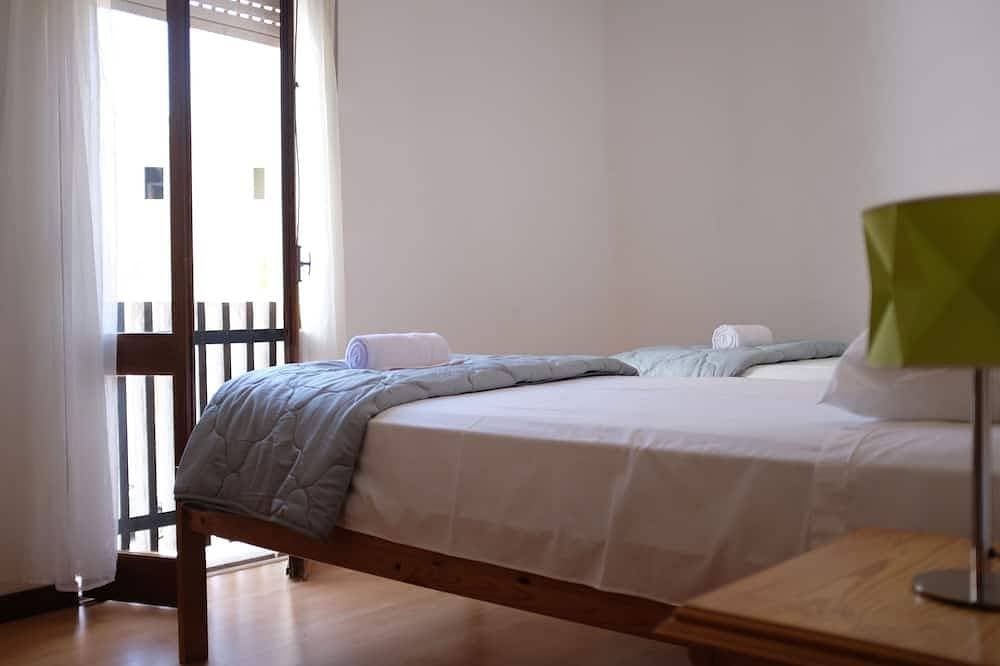 Foto 7 von 30: Walk to Marina, Relaxing Duplex in Central Location