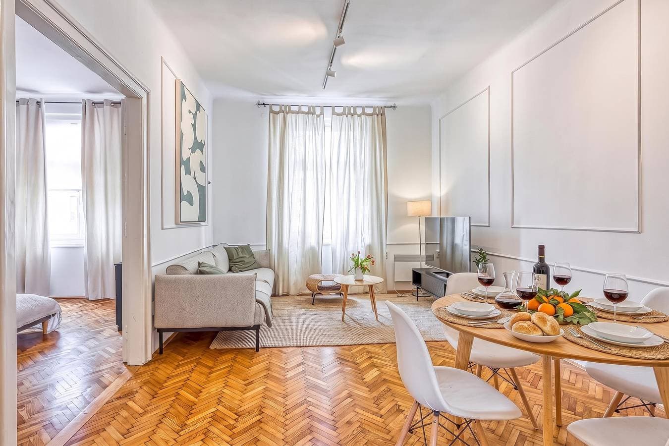 Foto 2 von 24: Spacious Apartment In Heart Of Zagreb