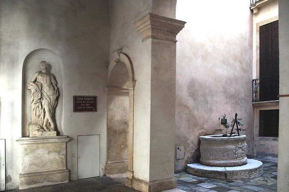 Foto 10 von 25: Studio im Casa Cogollo, genannt \"Haus des Palladio\" im historischen Zentrum von Vicenza: