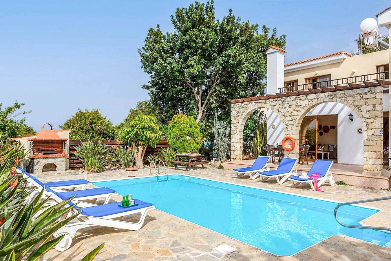 Villa 1