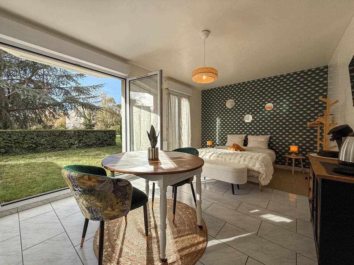 Studio avec jardin et parking 1