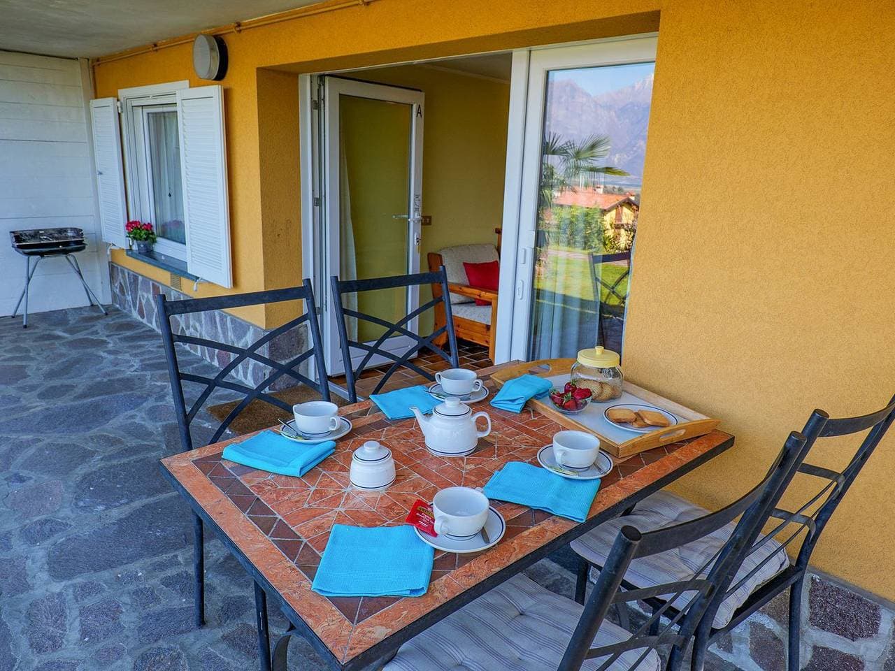 Foto 4 von 30: Bellavista A Garten-Ferienwohnung mit Pool