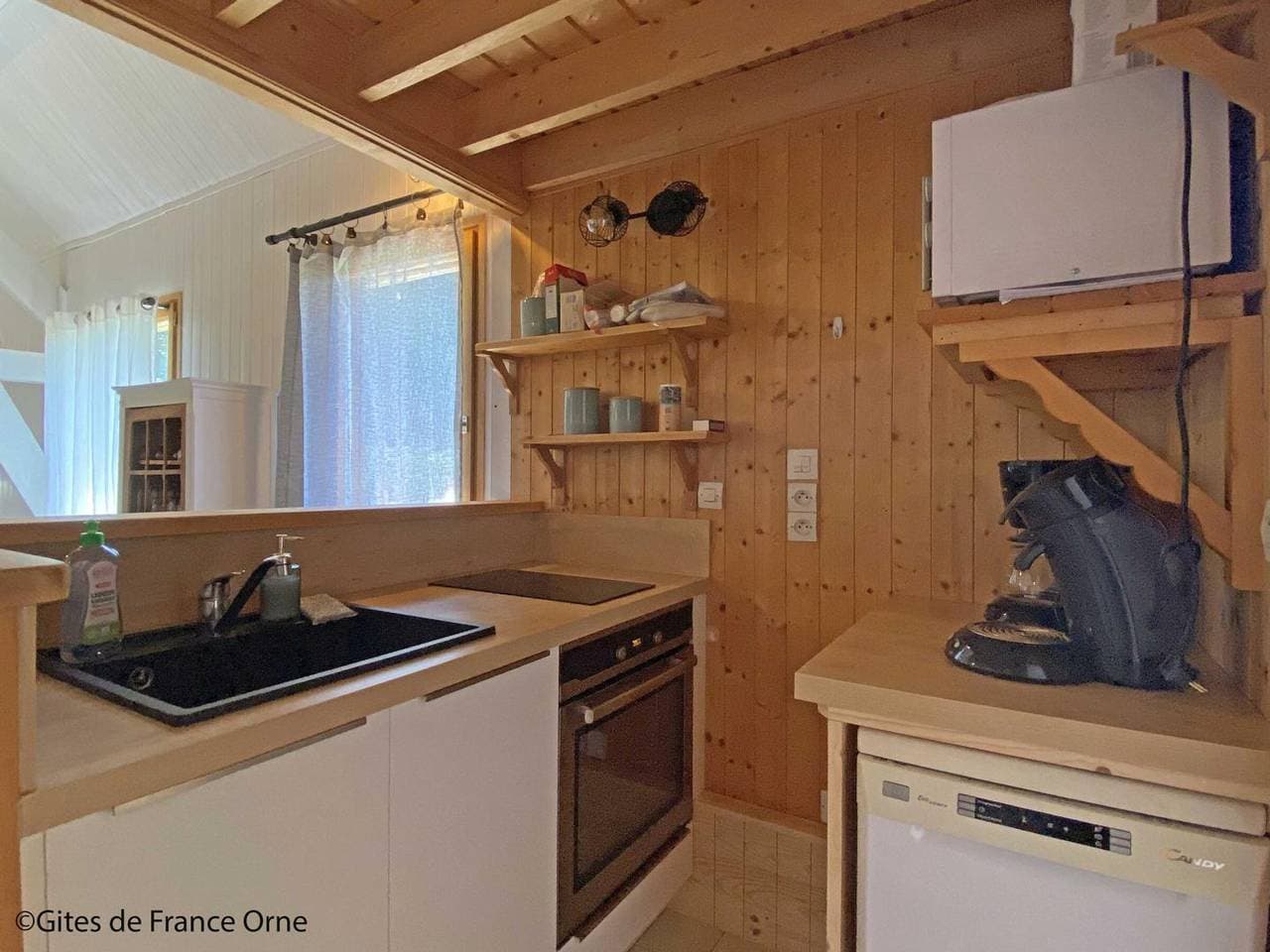 Foto 6 von 17: Gemütliches Holzchalet im Wald, ideal für Paare