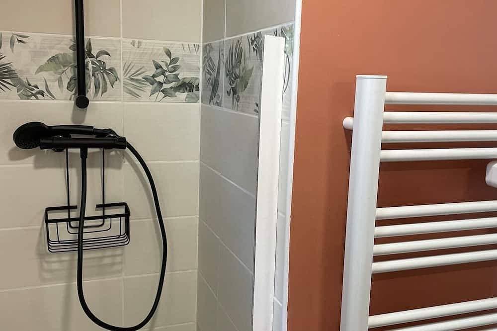 Foto 5 von 12: Apartment-Eigenes Badezimmer
