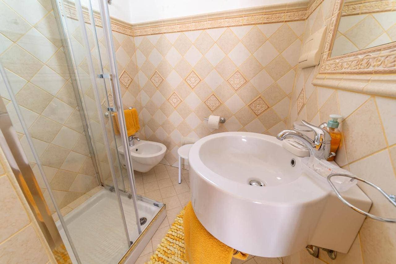 Foto 5 von 5: Double or Twin Room with Balcony
