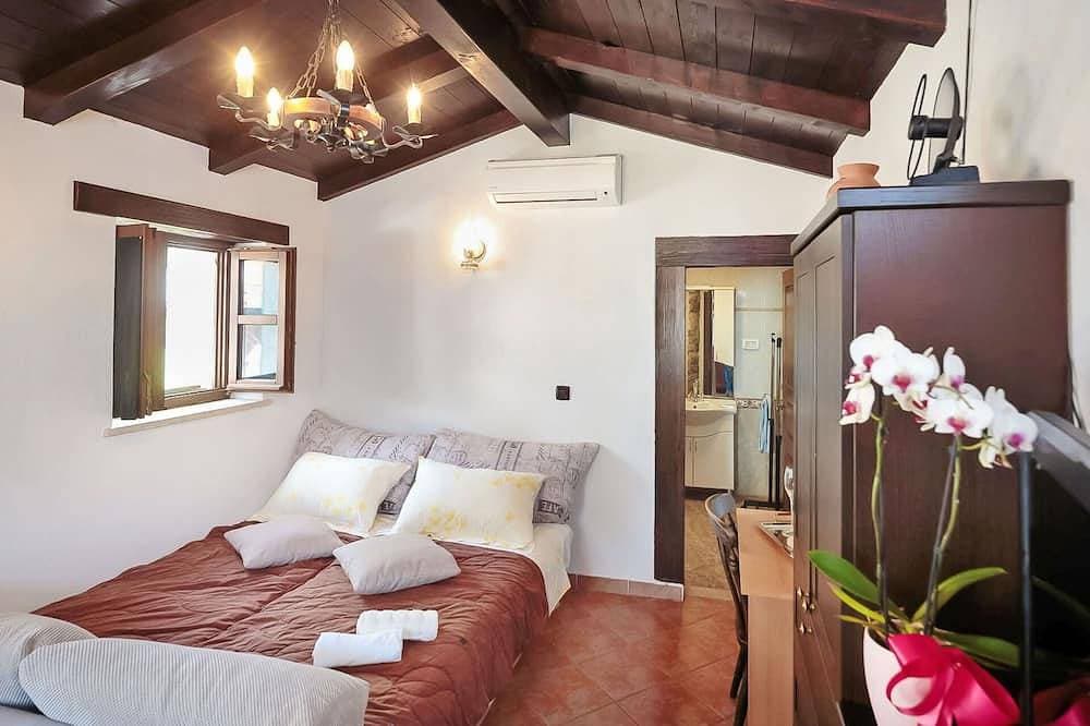 Foto 2 von 16: Atemberaubendes alleinstehendes Ferienhaus für 2 Personen mit Klimaanlage,  W-Lan, TV und Terrasse