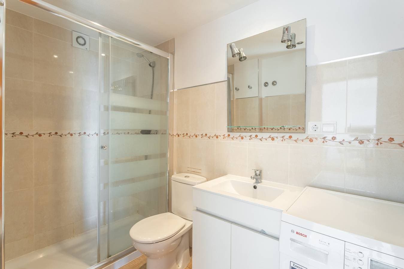 Foto 12 von 20: Ferienwohnung am Meer mit Gemeinschaftspool & WLAN direkt am Strand