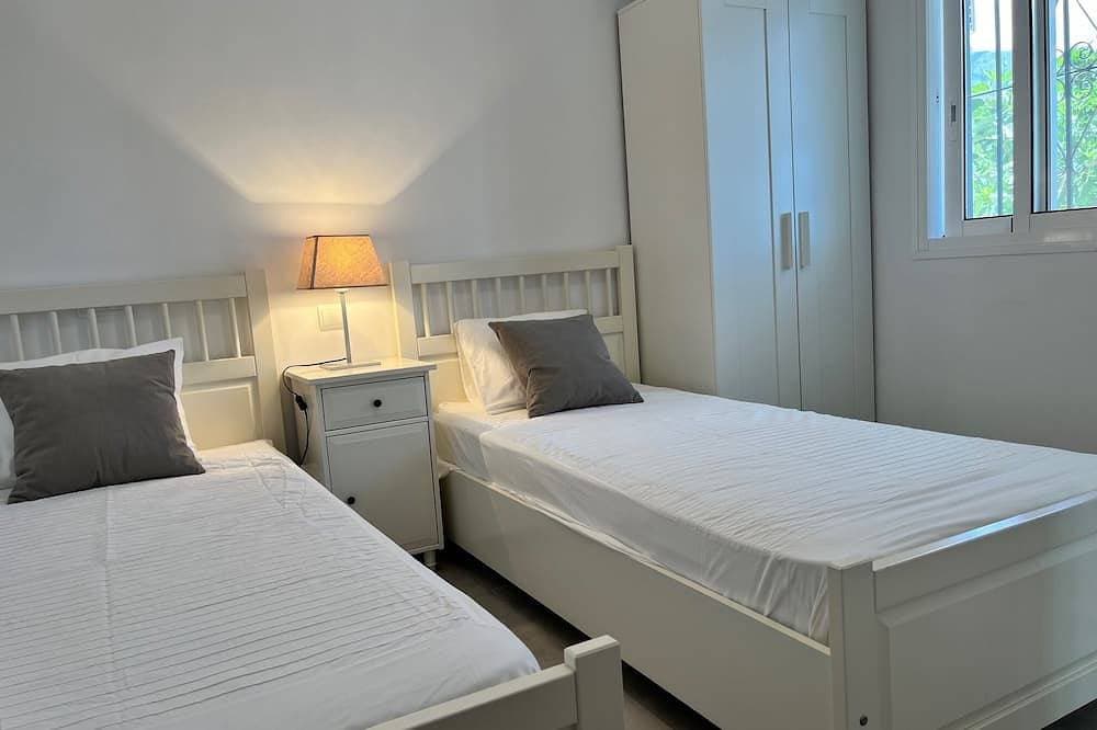 Foto 2 von 24: Villa Avec Piscine 8X4 à Nerja Pour 8 Personnes, Proche de la Plage
