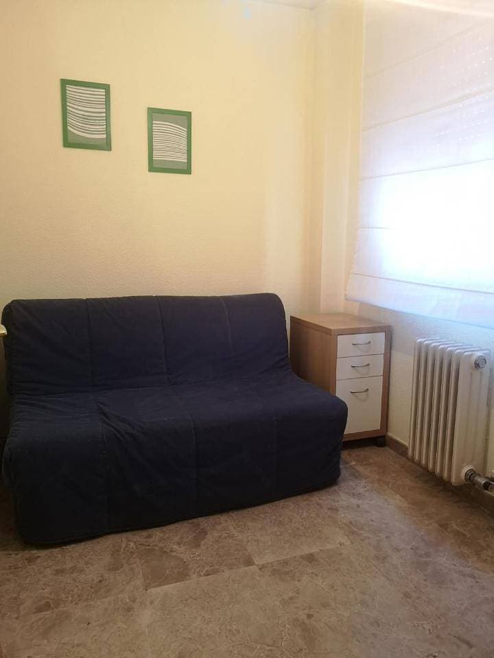 Foto 10 von 16: Two-Bedroom Apartment
