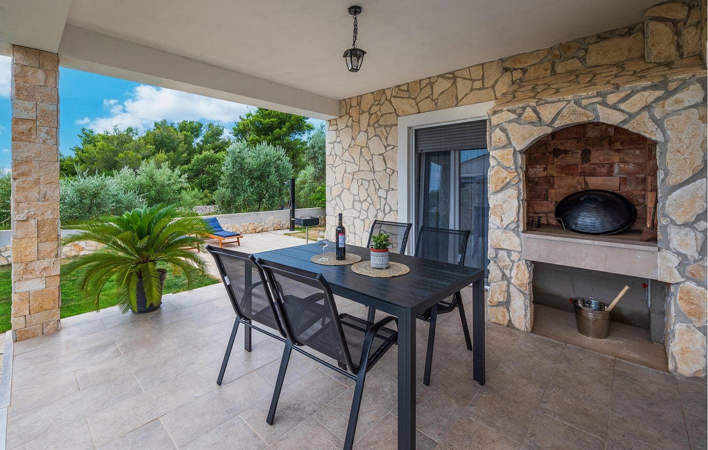 Foto 3 von 31: Reizendes Apartment mit einem Schlafzimmer in der Nähe des Strandes von Fažana, mit Terrasse und Parkplatz