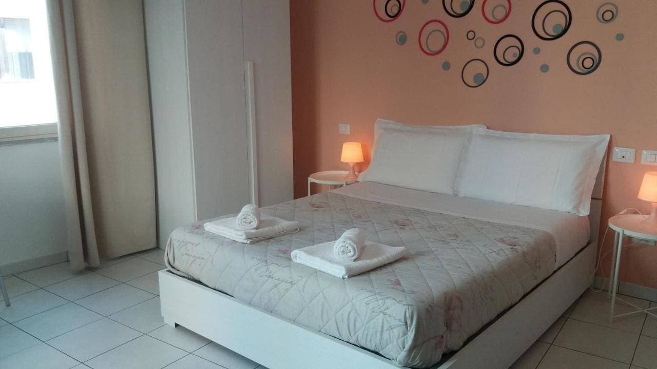 Foto 3 von 16: Double Room with Balcony