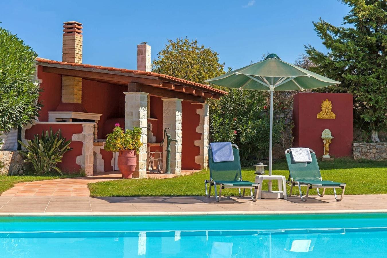 Foto 10 von 42: Villa für 6 Personen mit Pool