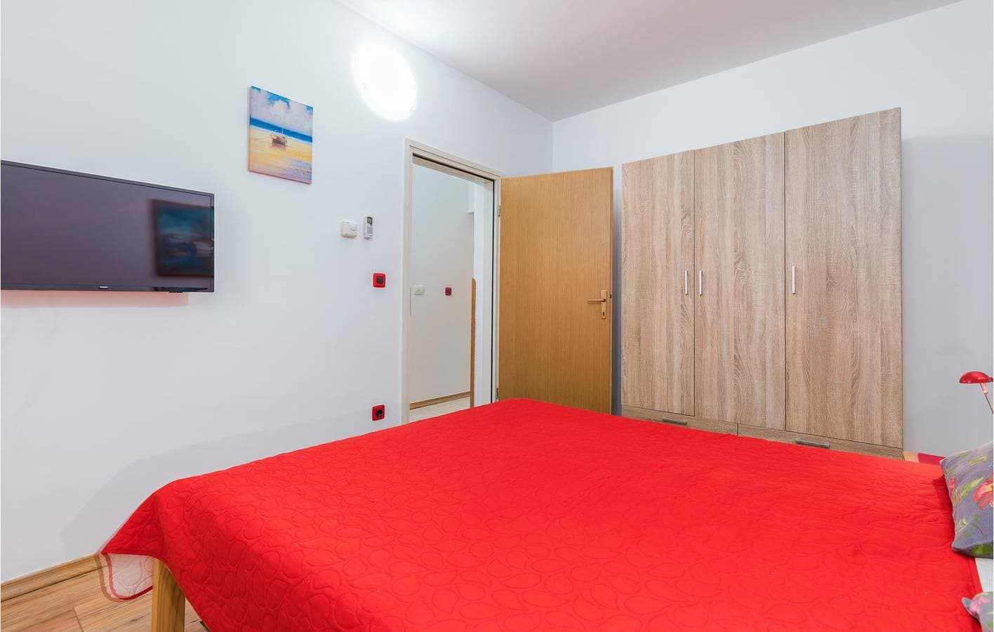Foto 13 von 23: Gemütliche Unterkunft, 2,5 km vom Strand entfernt: WLAN, Klimaanlage, Terrasse, Parkplatz und Waschmaschine!