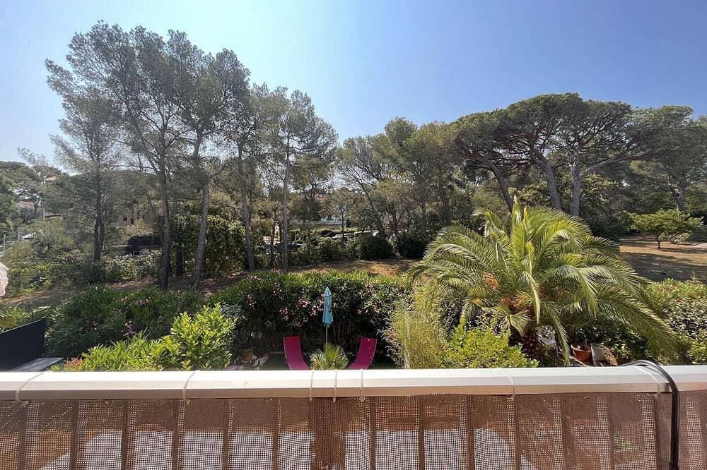 Gemütliche Ferienwohnung mit 2 Zimmern, Terrasse, 400m vom Strand, WLAN, Parkplatz, in Saint Aygulf 1