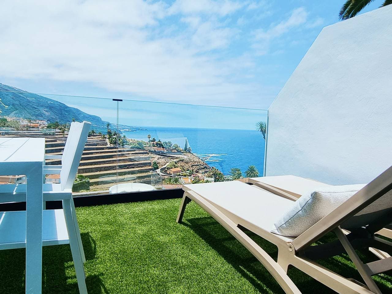 Foto 11 von 34: Meerblick und Terrasse in ruhiger Lage