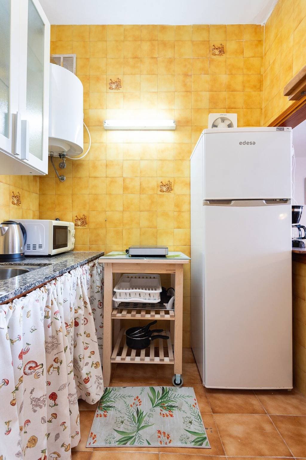 Foto 10 von 44: Ferienwohnung für 3 Personen mit Terrasse
