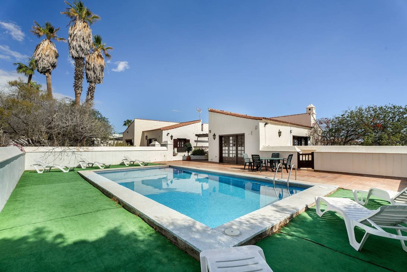3-bedroom Villa in Golf del Sur 1