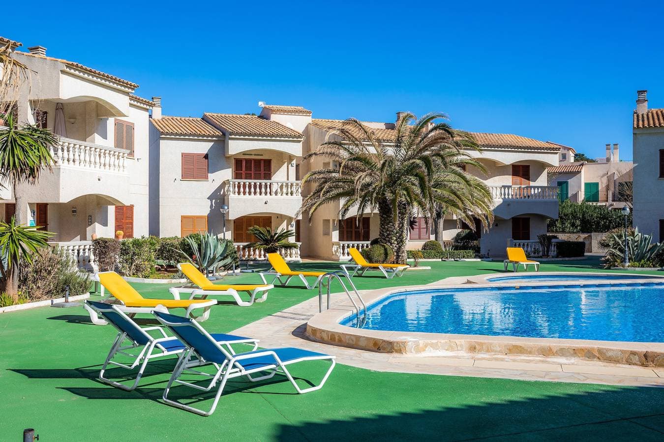 Foto 3 von 25: Ferienhaus "Can Nogueras" mit WLAN, Balkon, Terrasse, Gemeinschaftspool und Garten