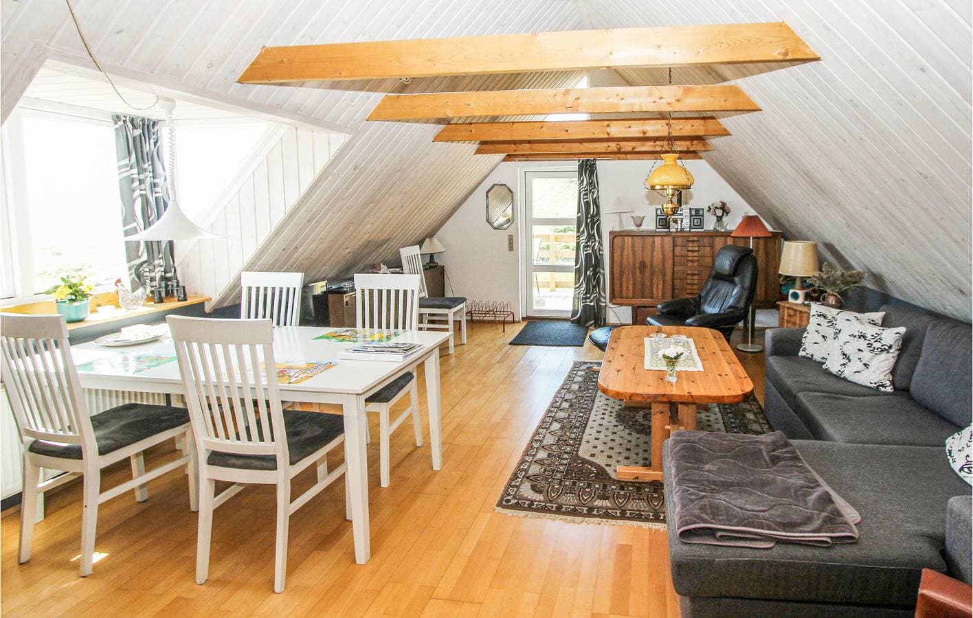 Foto 4 von 17: Ferienwohnung für 4 Personen mit Terrasse