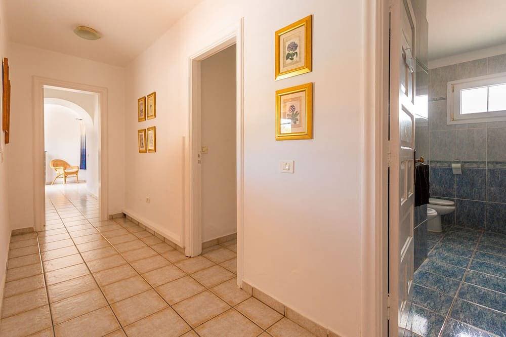 Foto 11 von 30: Atemberaubende 3/4-Bett-Villa mit privatem beheiztem Pool und Meerblick, Golf Del Sur