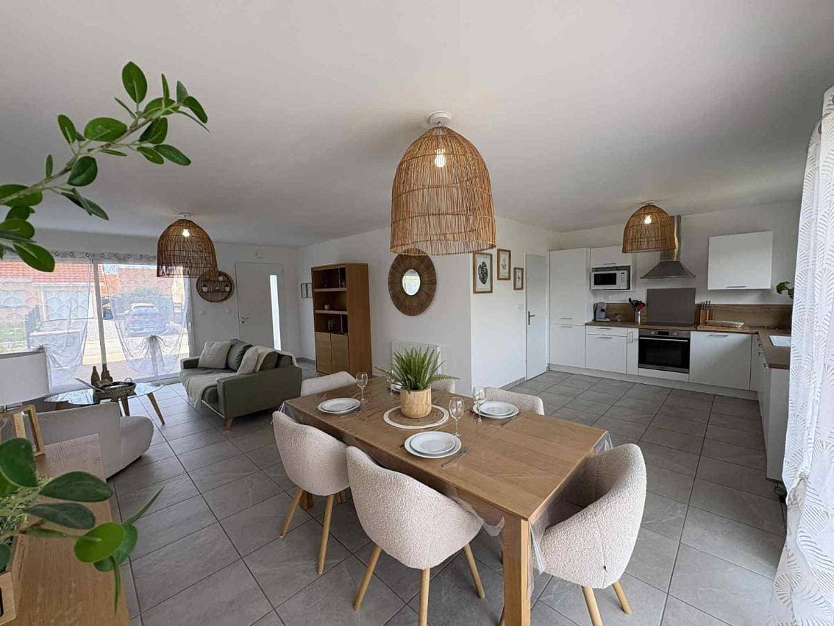 Foto 4 von 26: Three-Bedroom House