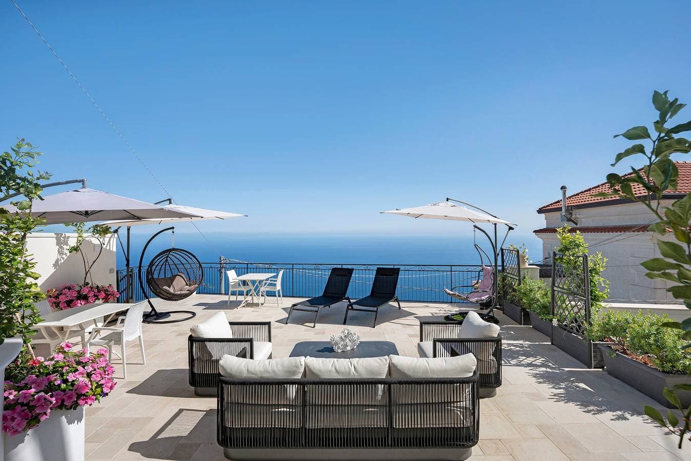 Foto 3 von 31: Zimmer 'Amalfi Sea View' mit Meerblick, WLAN und Klimaanlage