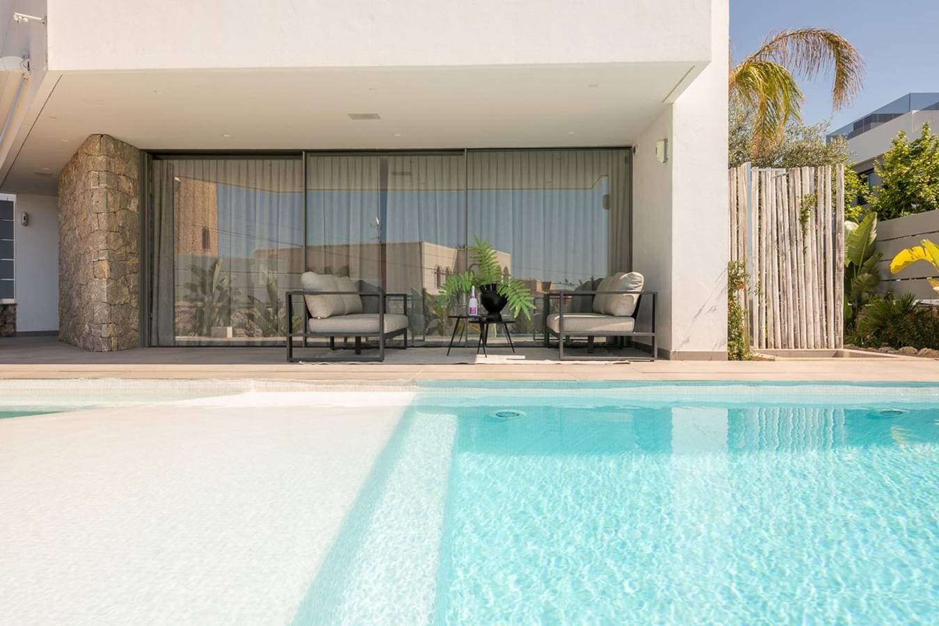 Foto 2 von 39: Ferienhaus für 8 Personen mit Garten