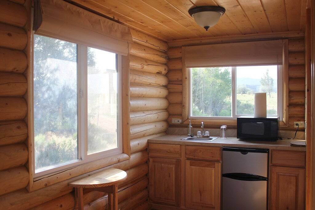 Foto 5 von 26: Blockhaus auf 280 Acre Sevier River Ranch - 1 Kingsize-Bett