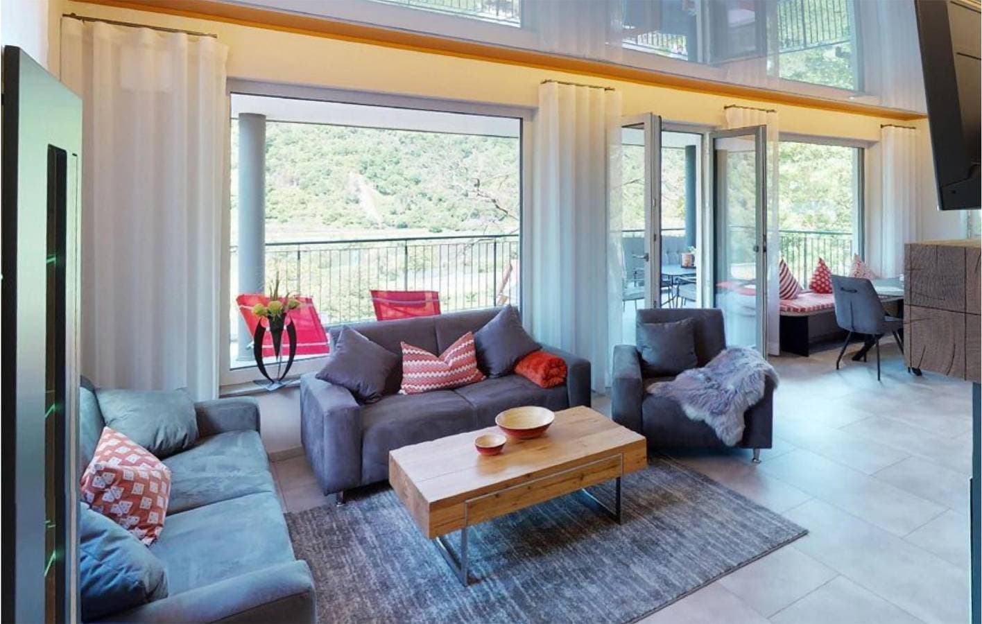 Foto 3 von 24: Gemütliche Ferienwohnung bei Moselkern - TV, Parkplatz, Terrasse & Internet