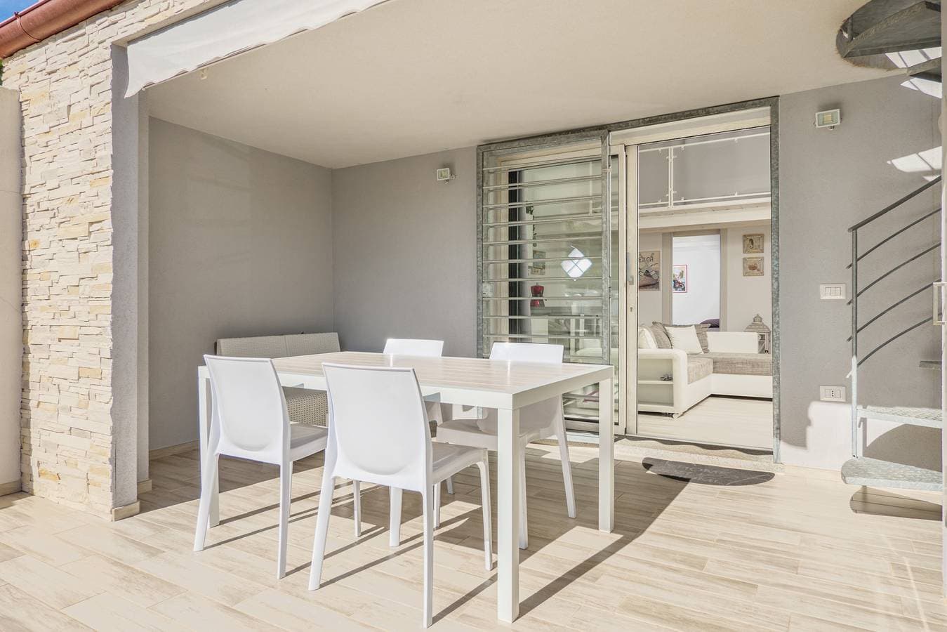 Foto 5 von 25: Ferienhaus 'Viletta a Mare' nahe am Strand mit Garten, 2 Terrassen und WLAN
