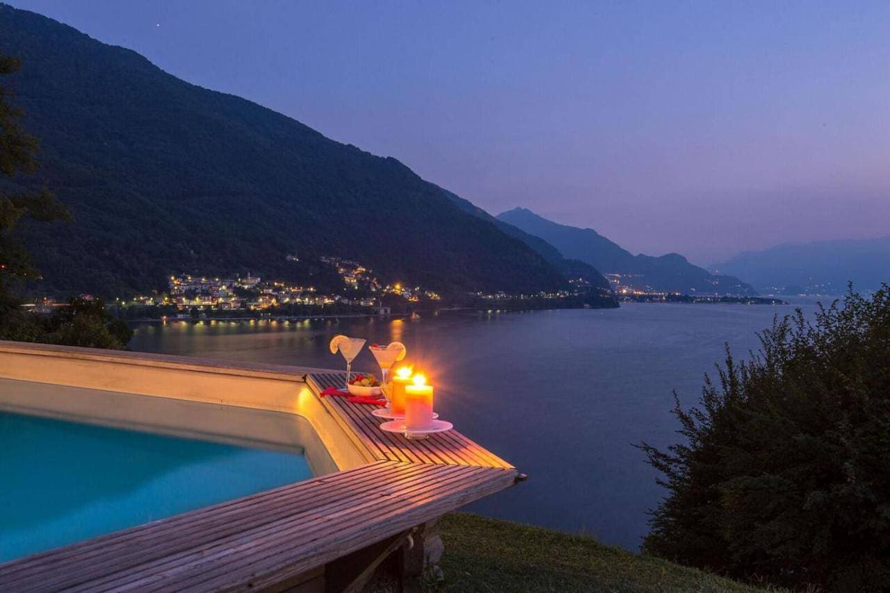 Foto 8 von 52: Six-Bedroom Villa with Private Pool